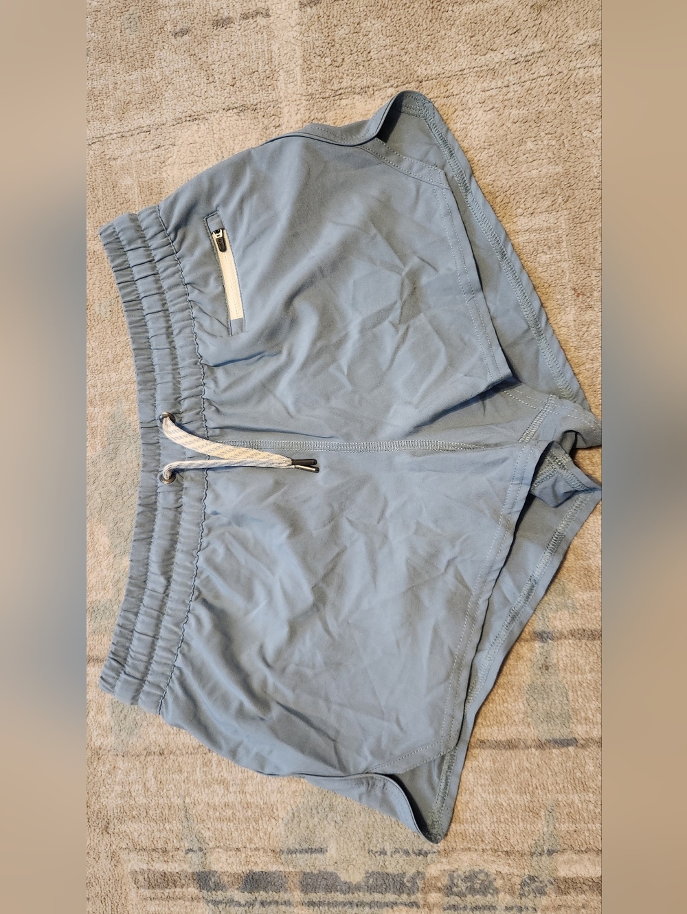 Women Vuori Clementine Shorts. Light Blue. Size S. Like New